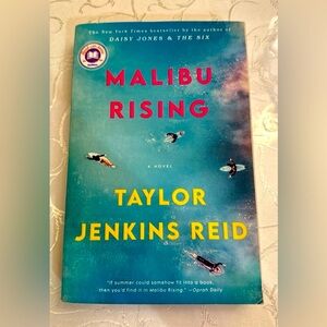 Malibu Rising by Taylor Jenkins Reid